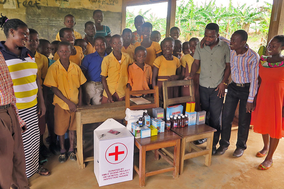 救急箱の贈呈no