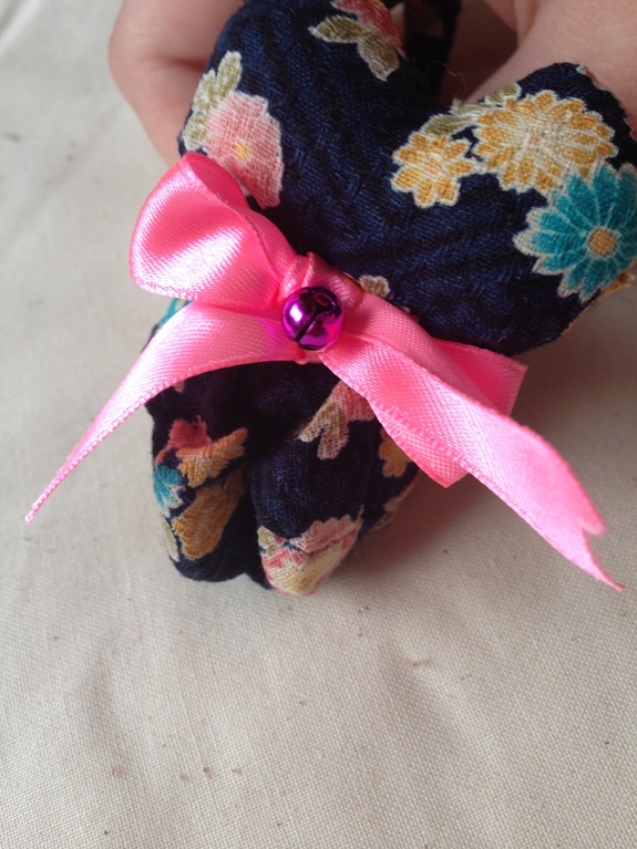 和布のリメイクの、ネコちゃんクリップです