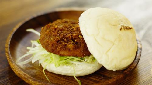 UNICOメンチカツバーガー