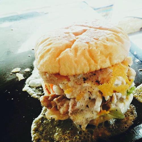 チョーデーコングチーズバーガー