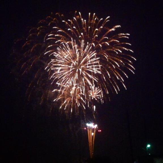 大輪の花火が上がりました 山元町 坂元の夜空に 大輪の華を 今年最後の花火大会 宮城県山元町花火実行委員会 11 11 12 投稿 クラウドファンディング Readyfor