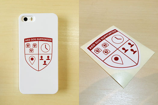 iPhoneケースとステッカー