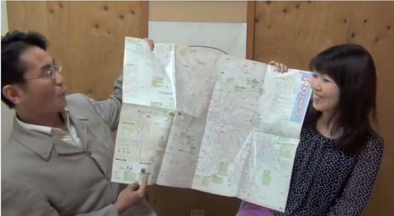 マップについて紹介している様子