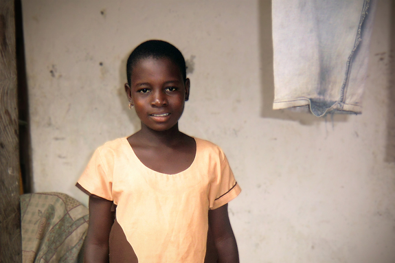 ガーナ北部からお金を稼ぐためにカカオ畑へ連れて来られたメアリーちゃん