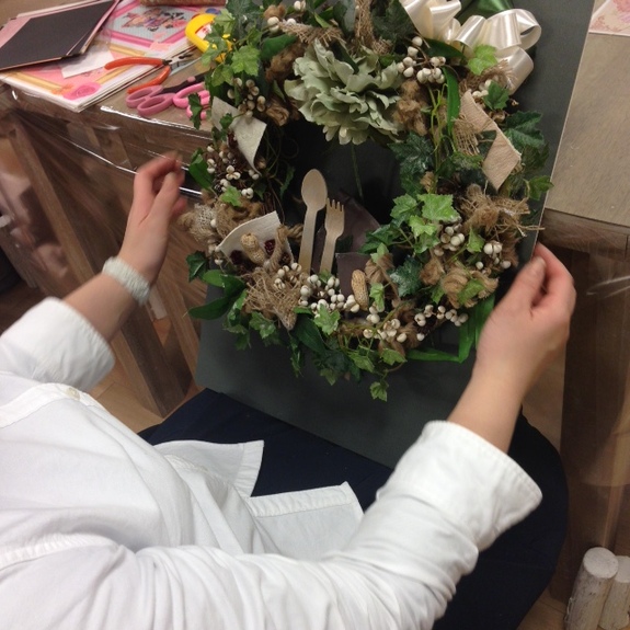 手作り　ウェルカムボードの作成風景　http://keytosmile.co.jp/