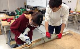 7bf572254c06655874f231fa5efdc09bb1a3ead8